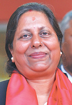 How much property Minister Chitra Lekha Yadav owns?