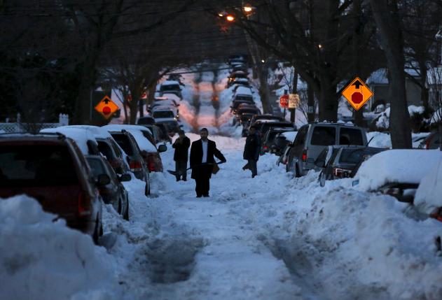 Washington faces days of cleanup after epic blizzard