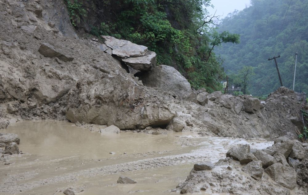 Siddhartha highway obstructed again