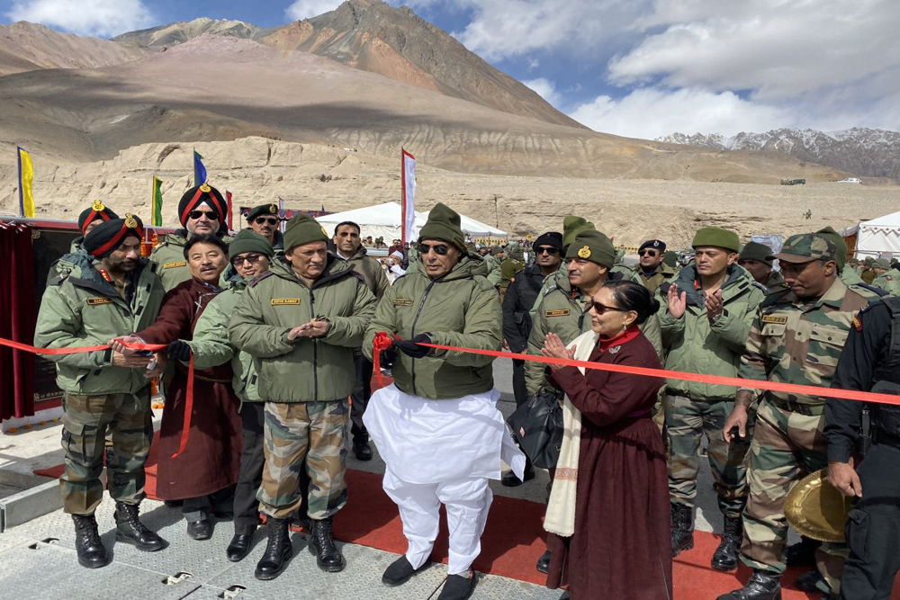 Indian defence minister inaugurates bridge connecting China border ...