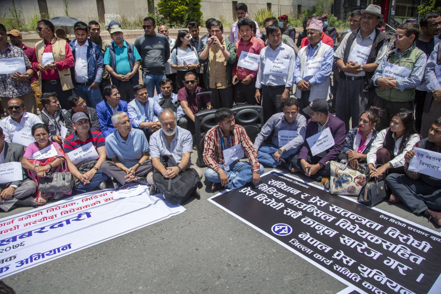 Minister’s ‘dignified’ journalism jibe draws flak