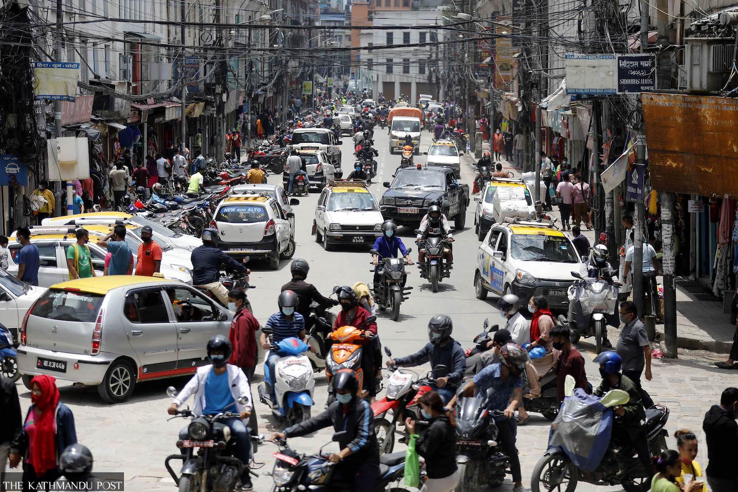 Public health experts warn against blanket lifting of restrictions