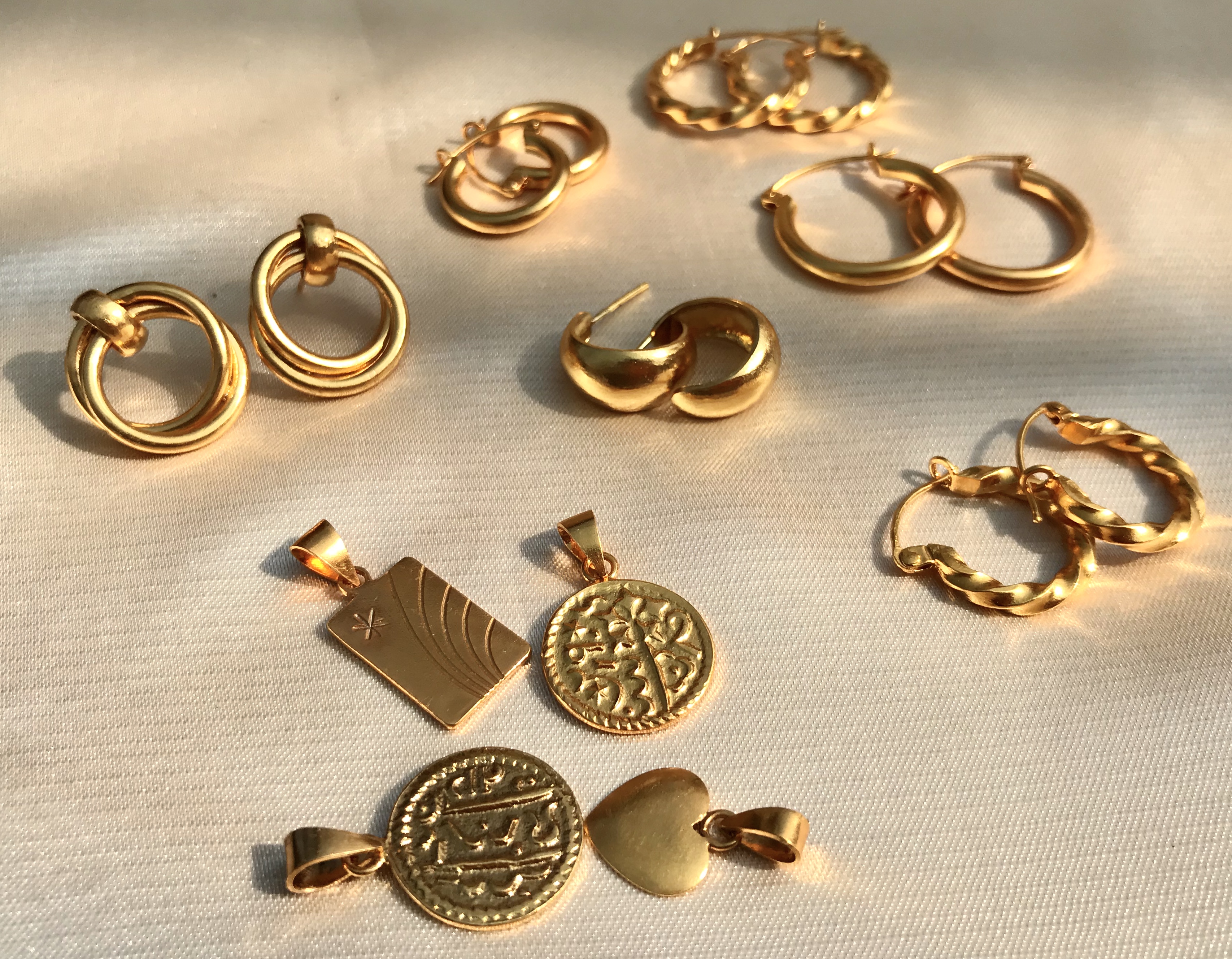 Gold EarringsEar Studs  Tagged Gold Earrings Barun Gems