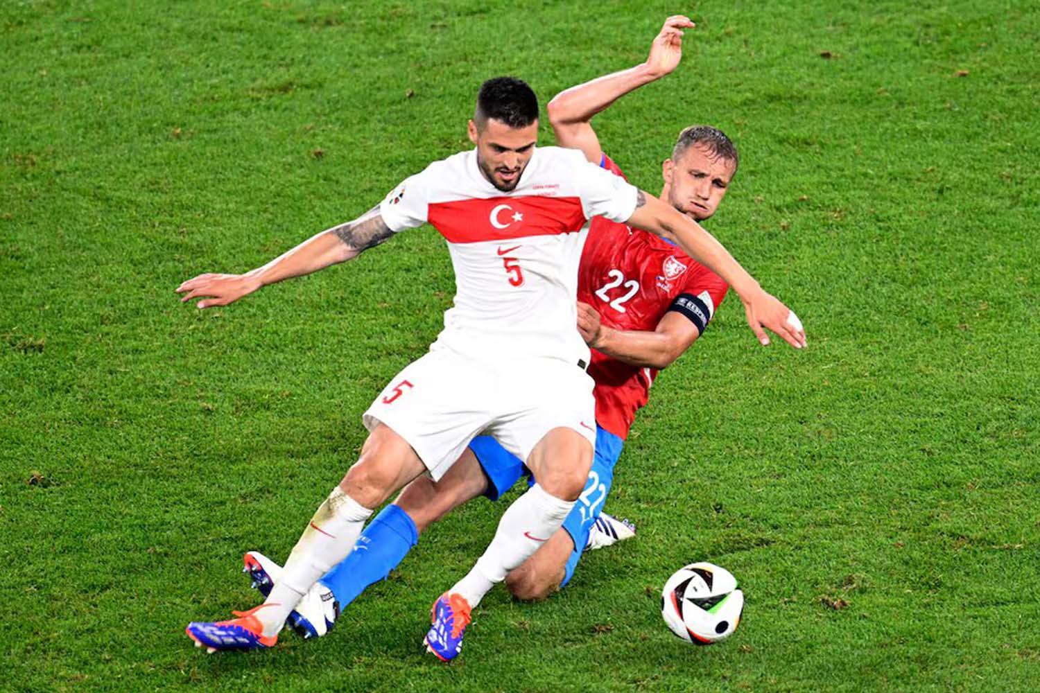 Türkiye se střetne v osmifinále s Rakouskem a přivede Čechy zpět do vlasti
