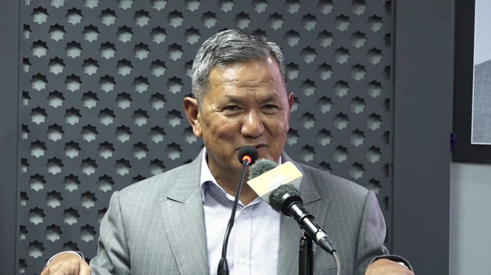 Government extends term of consuls