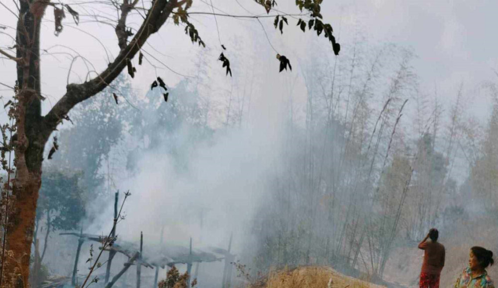 Bush fire destroys two houses, shed - Vimarsana News
