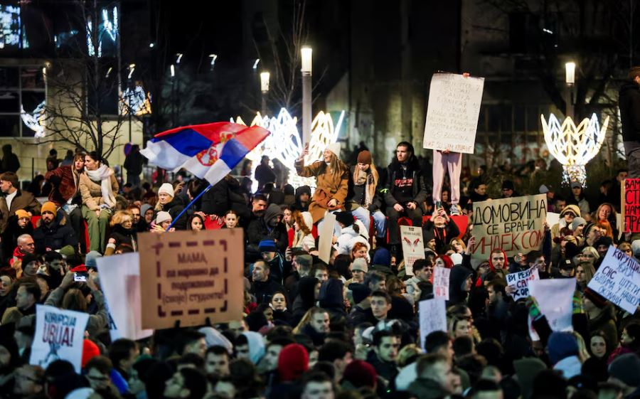 Tens of thousands gather in anti-government protest in Belgrade