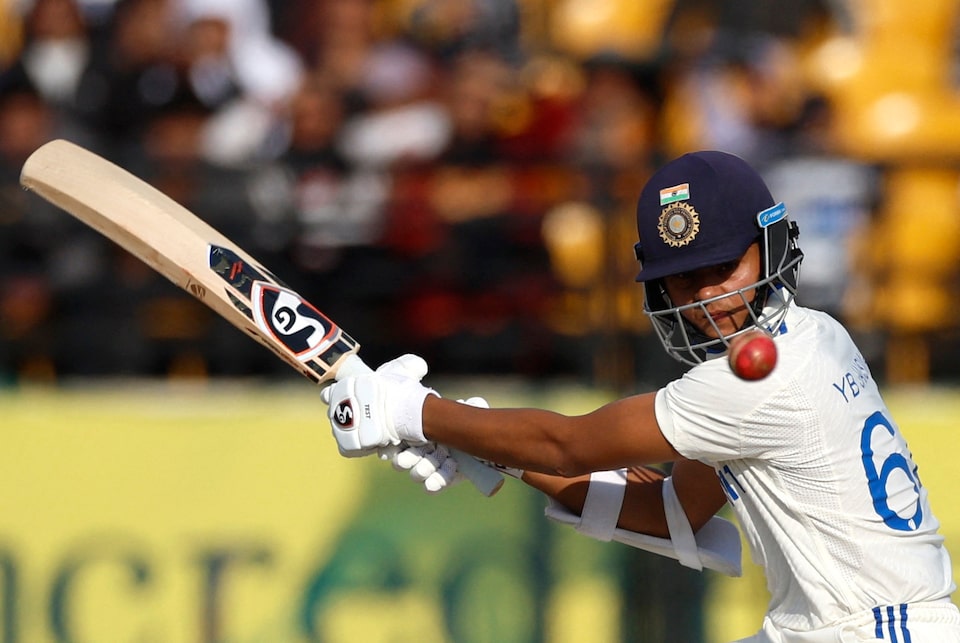 Australia take seven wickets after tea to beat India in Melbourne