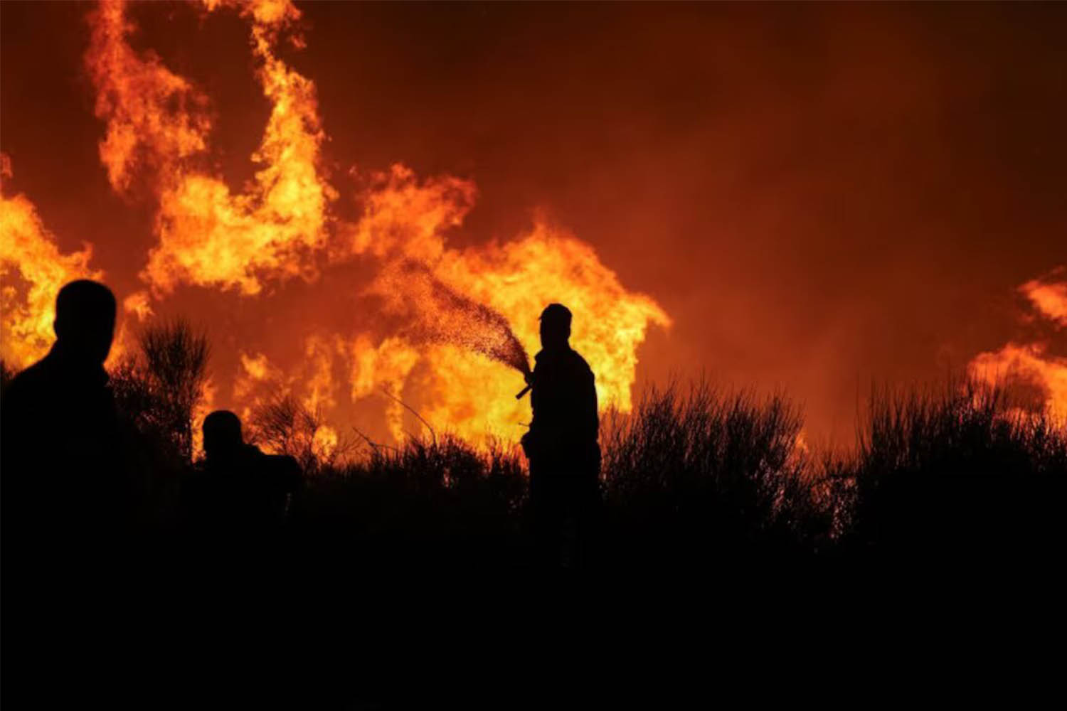 Greek Wildfire Spreads To Edge Of Athens Towns Hospitals Evacuated