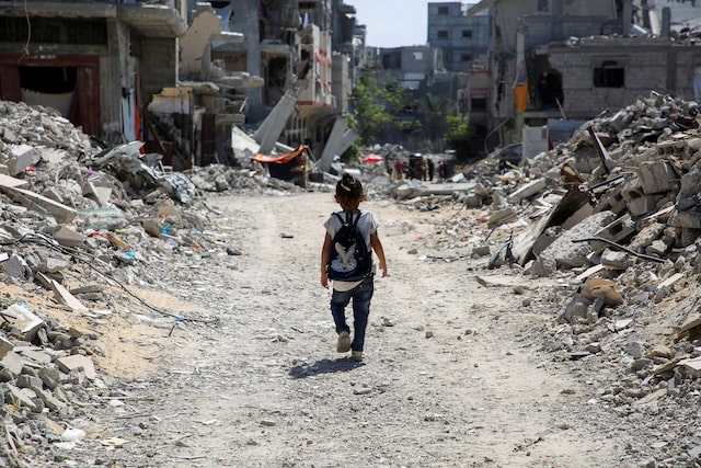 Fear of ‘lost generation’ as Gaza school year begins with all classes shut