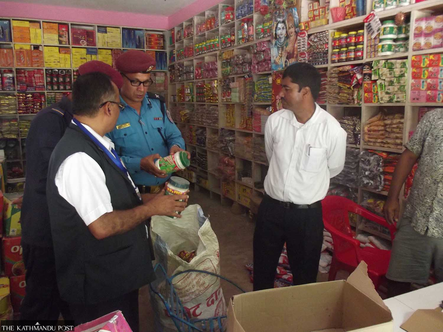 Government begins setting standards to curb excessive market layers and price distortion