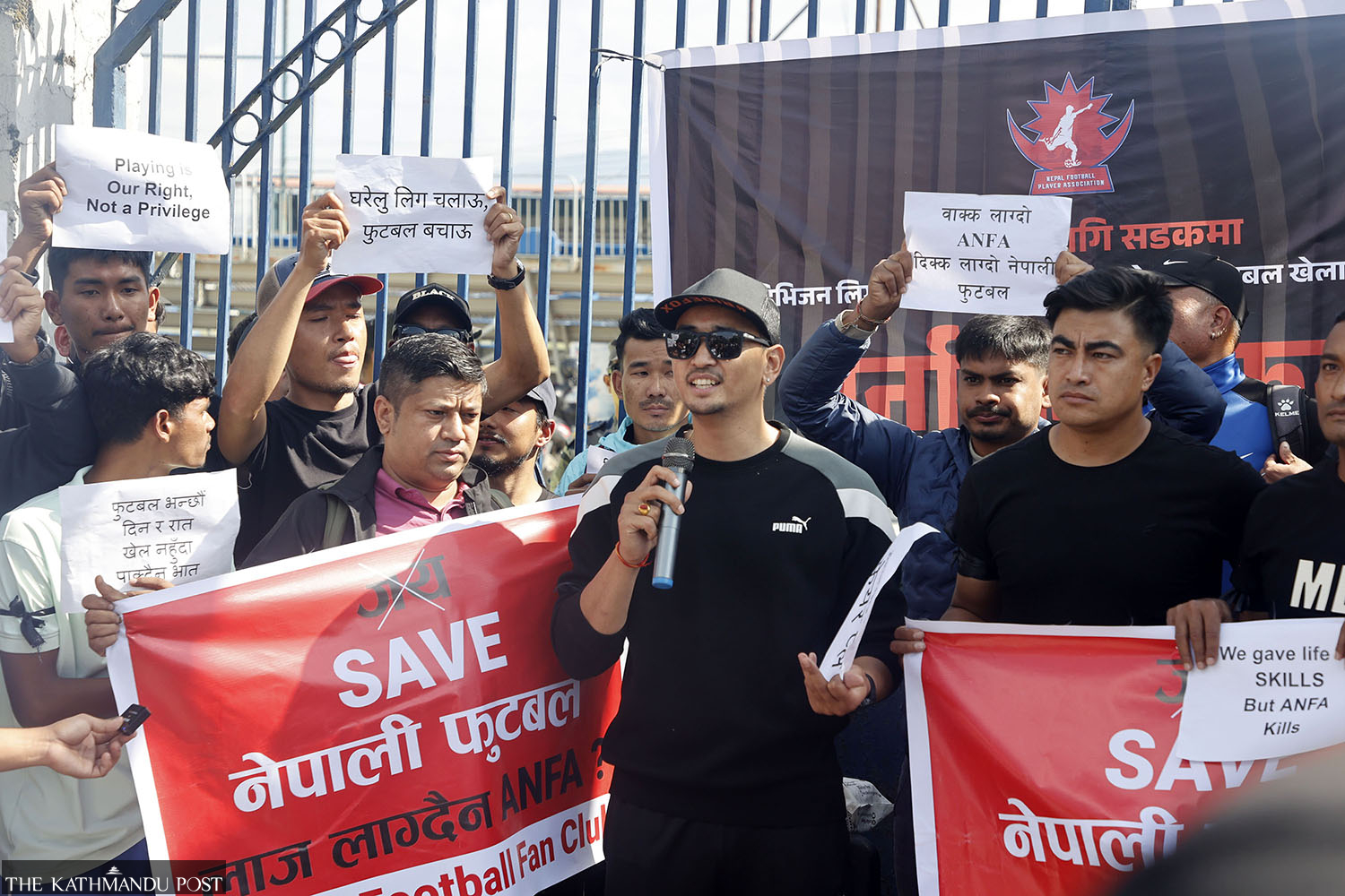 Disheartened footballers take to the streets demanding platform to play