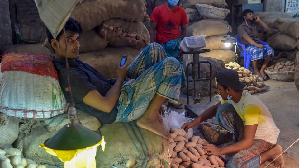 Bangladesh’s potato paradox: Just another curry on the rice plate? This will not solve the price problem