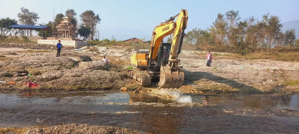 Narayani River flow redirected towards Nawalparasi