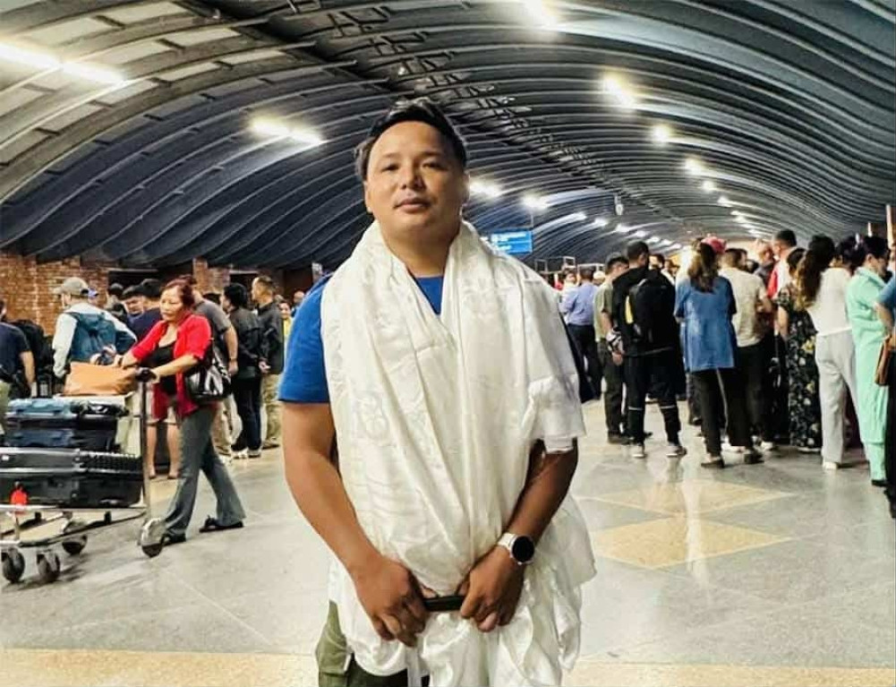 Elected local officials quit posts for foreign jobs