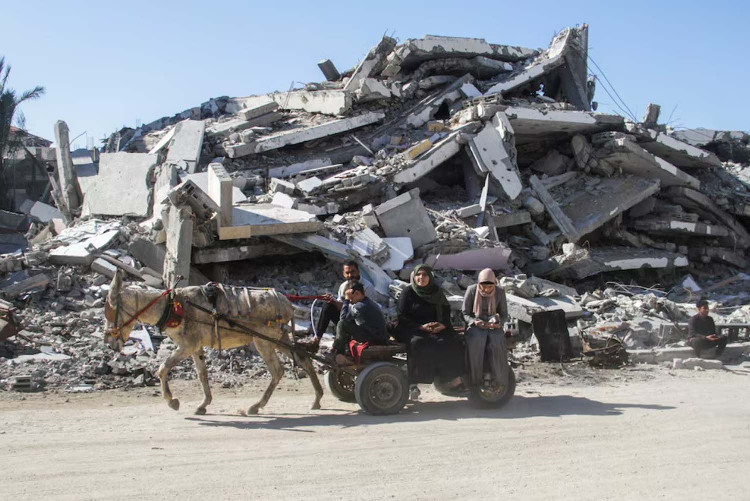 Gaza ceasefire delayed over hostage list