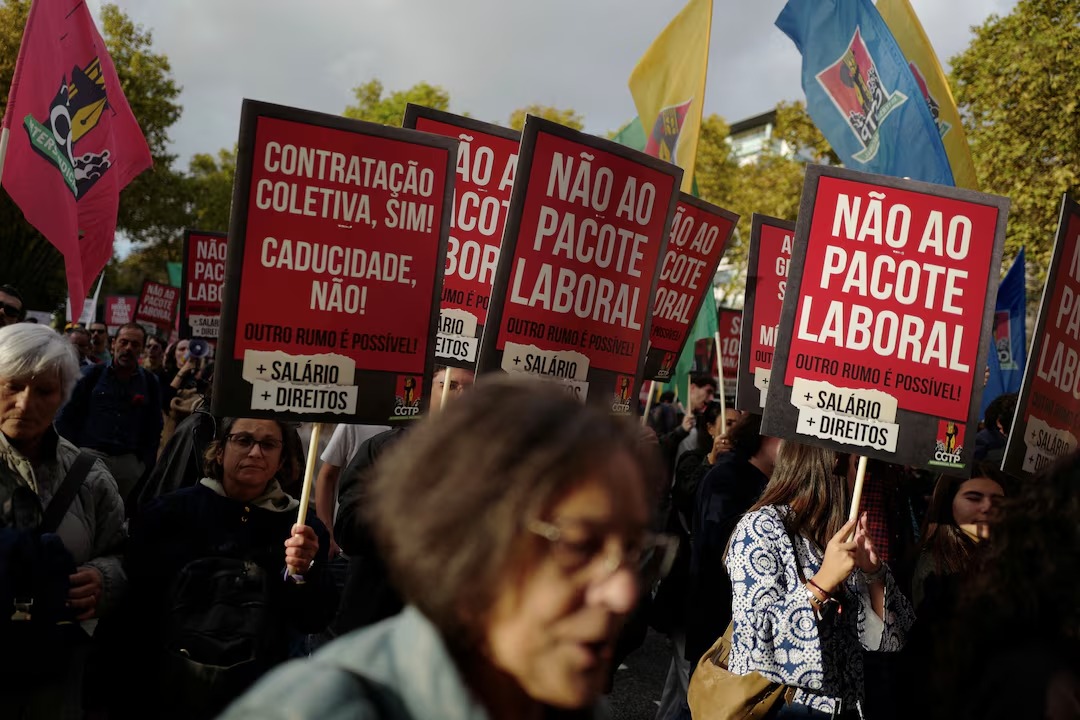 Tens of thousands march in Lisbon against planned labour changes
