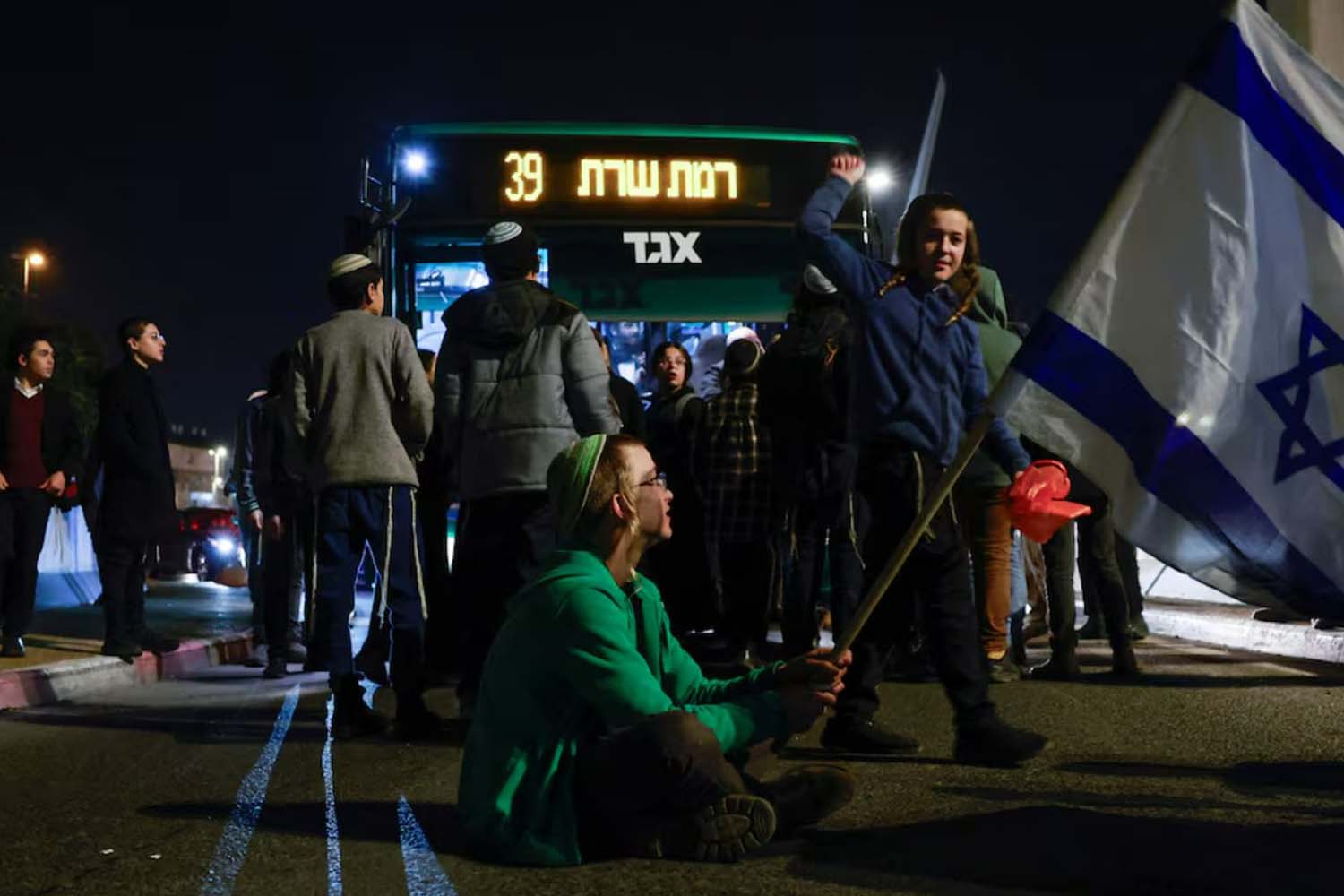 Israel holds off approving Gaza ceasefire but US says deal is on track