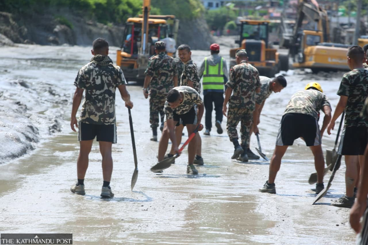 Government deploys 12 teams to coordinate Bhotekoshi flood response