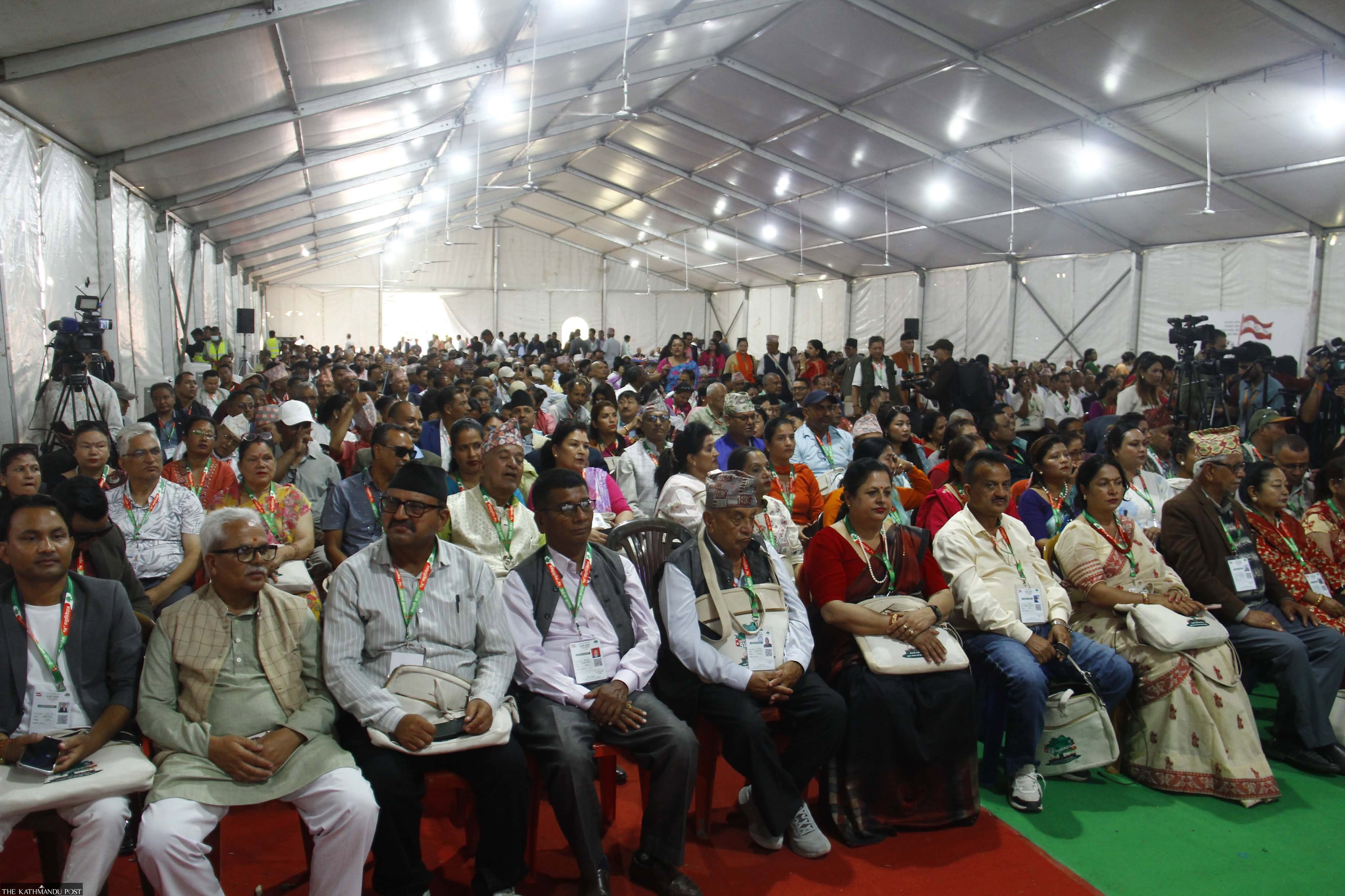 More posts, more contestants in Congress leadership race