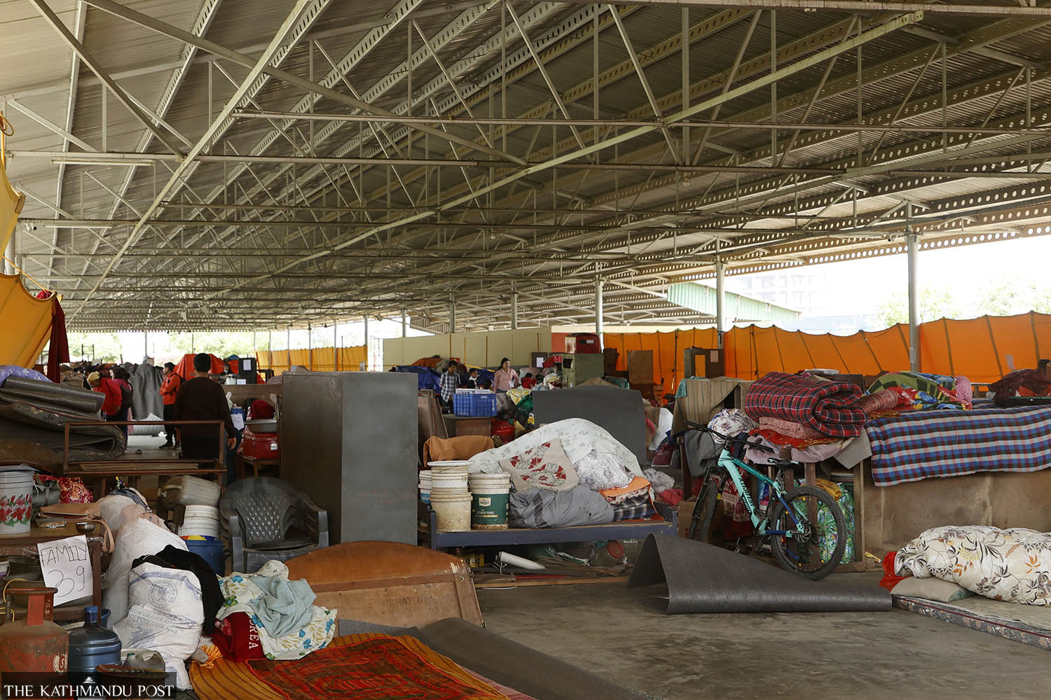 Government extends deadline for displaced riverbank squatters to leave holding centres by a week