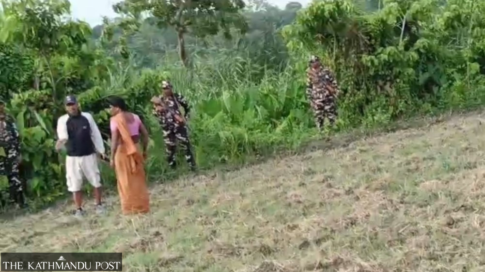 Susta residents object after Indian border force enters Nepali territory