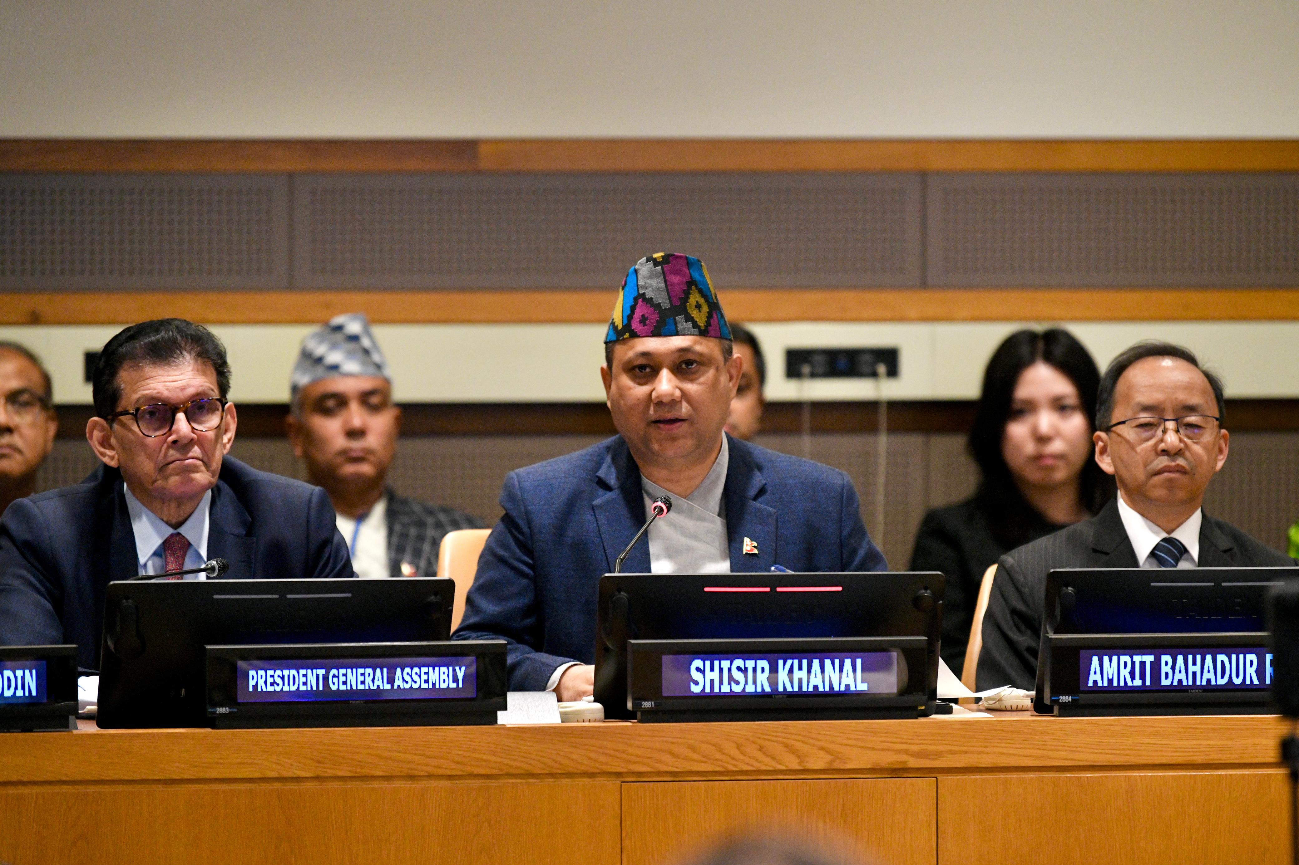  From the Himalayas to the islands, Nepal calls for a united climate response