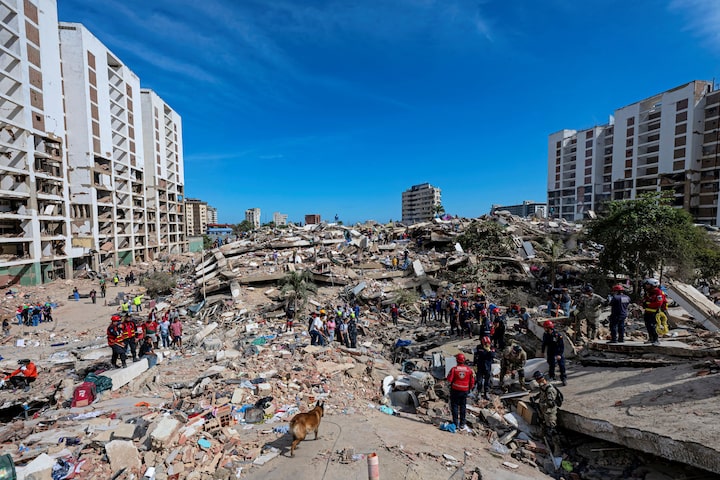 Father and son rescued after four days buried under rubble of Venezuela’s earthquakes
