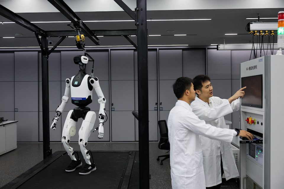Trump administration bans new Chinese humanoid robots, to protect US AI buildout